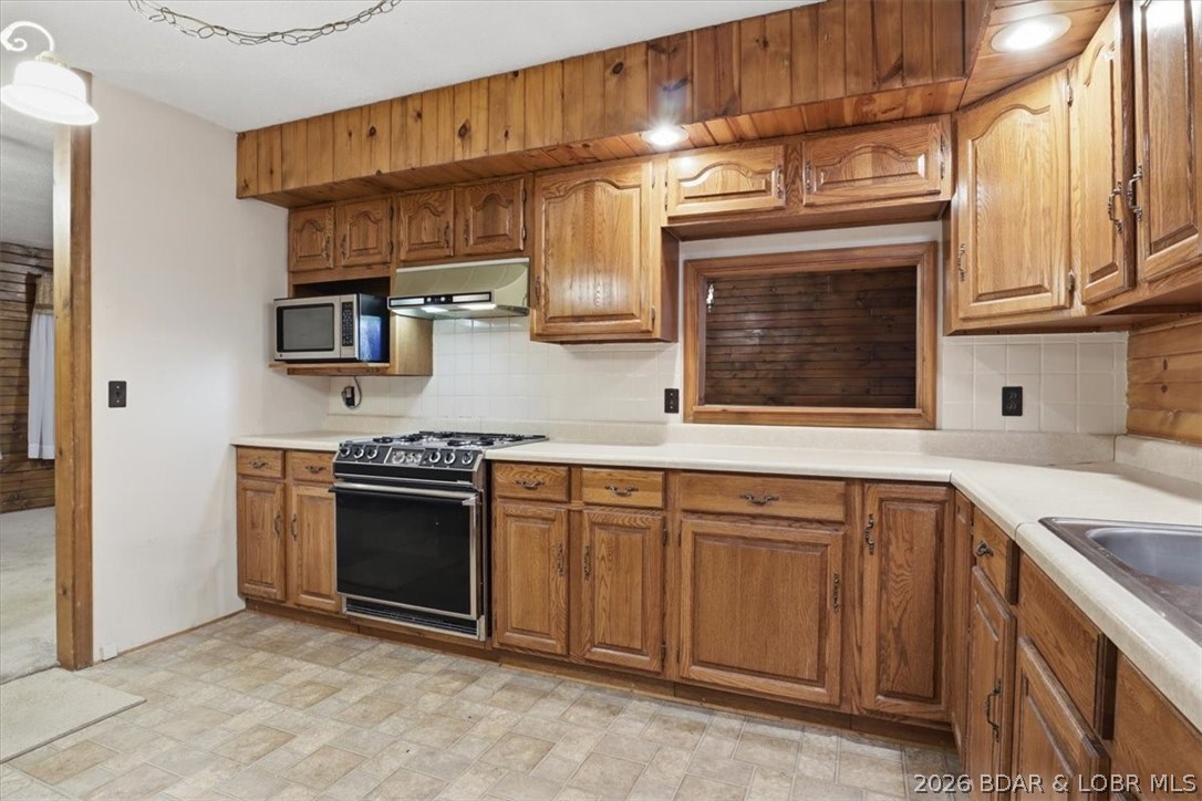 517 Timber Ridge Road Sunrise Beach, MO 65079 - Photo 16 of 37