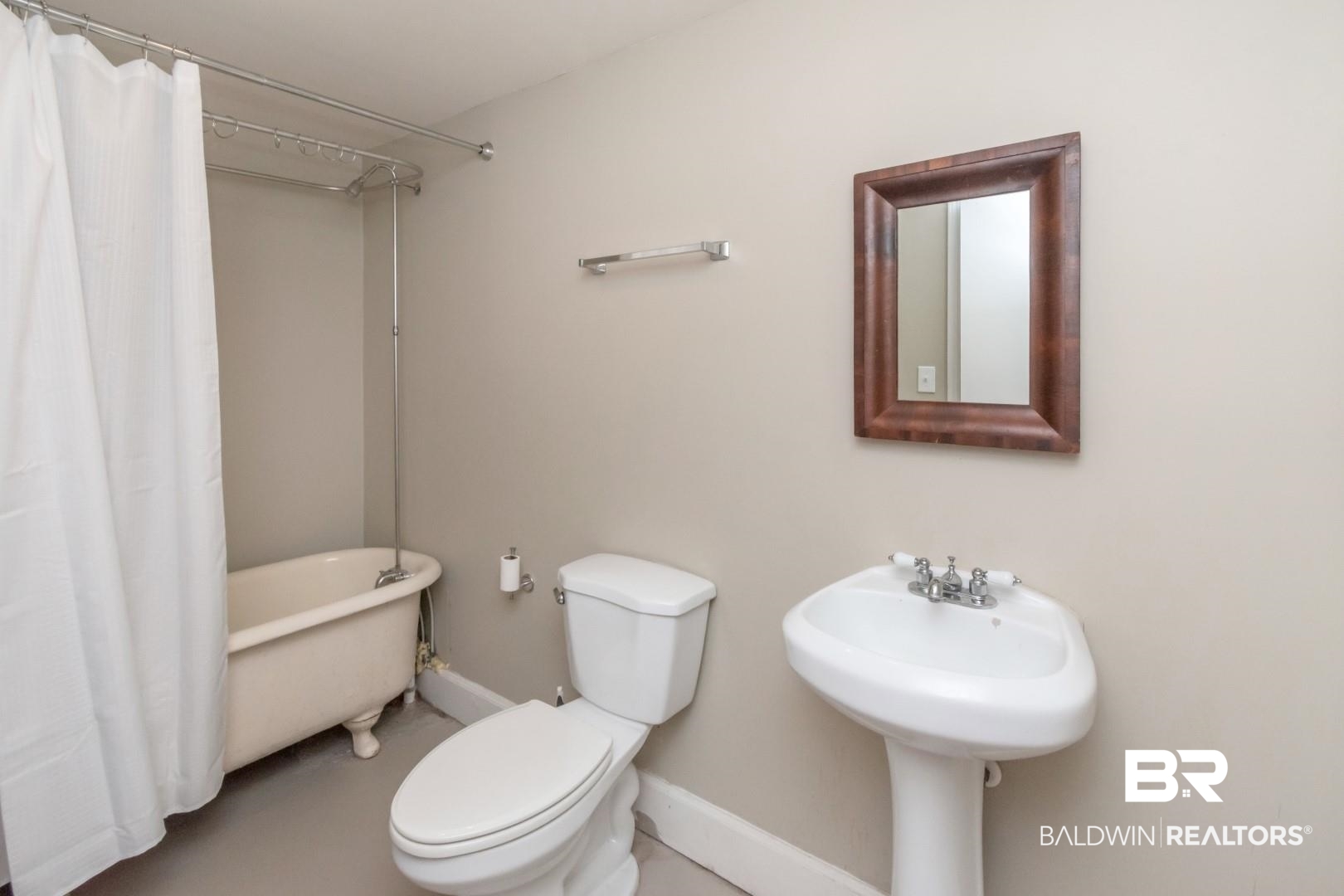 116 Florence Place Mobile, AL 36607 - Photo 40 of 41 Bathroom featuring toilet