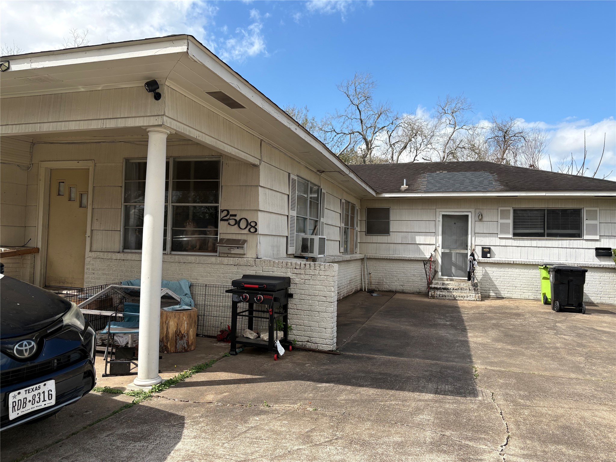 2508 4th Street Rosenberg, TX 77471 - Photo 2 of 13 a view of a house with many windows