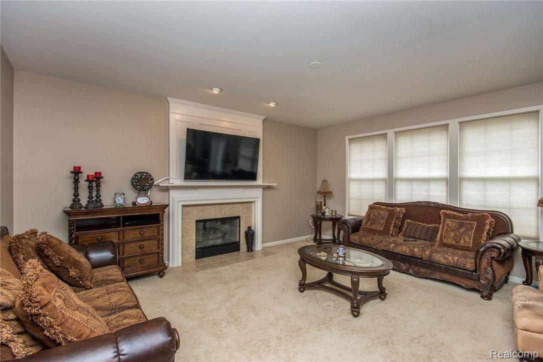 48591 Antique Road Canton, MI 48187 - Photo 11 of 23 15.jpg
