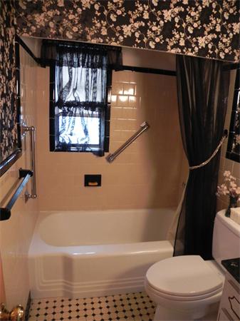18 Canterbury Road Marblehead, MA 01945 - Photo 5 of 5 Gallery Image 5