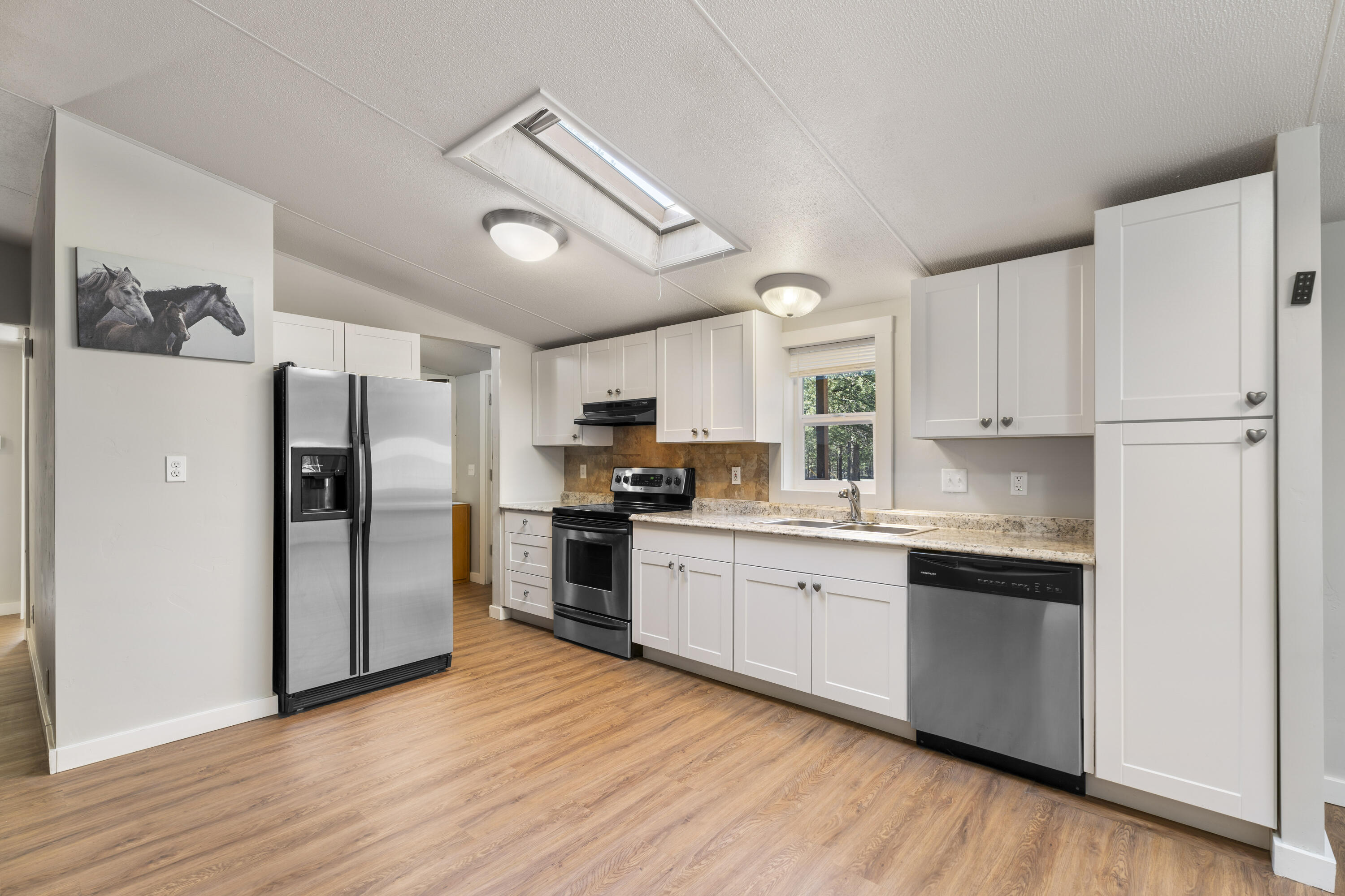 16052 Eagles Nest Road La Pine, OR 97739 - Photo 4 of 22