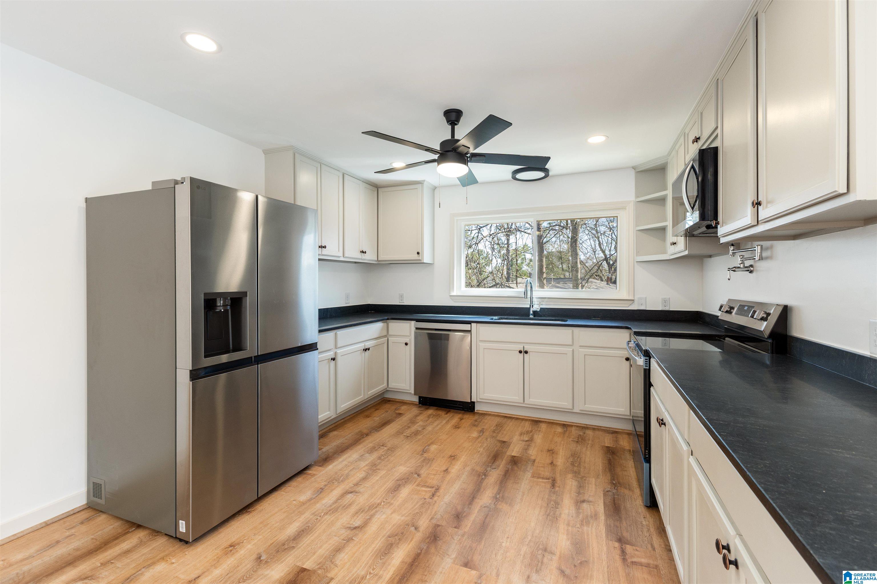1320 Southhall Road Birmingham, AL 35213 - Photo 10 of 32
