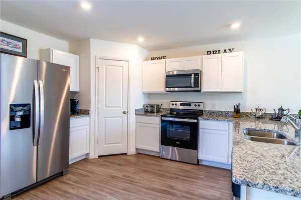 $3,000 | 6029 Toby Bend, Bryan, TX 77807