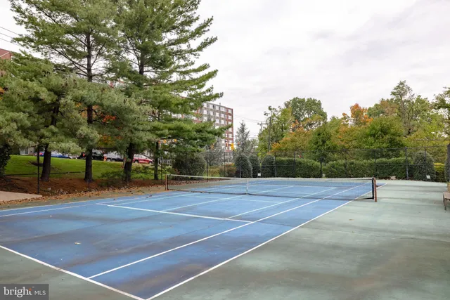 a view of a tennis court
