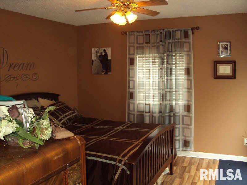 415 Charlotte Road Marion, IL 62959 - Photo 12 of 23 Gallery Image 12