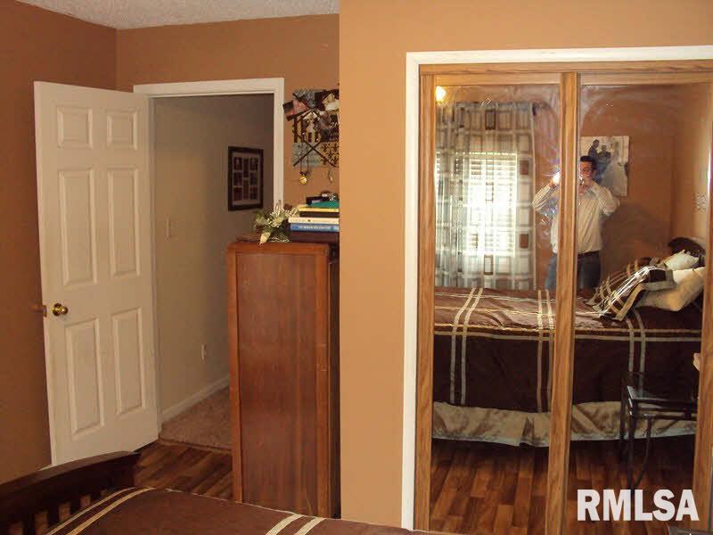 415 Charlotte Road Marion, IL 62959 - Photo 13 of 23 Gallery Image 13