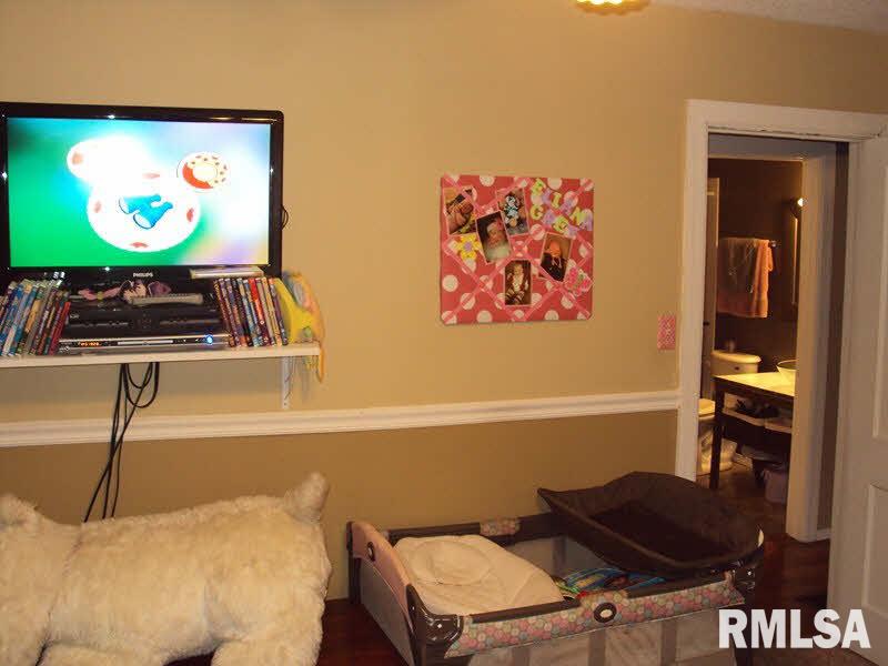 415 Charlotte Road Marion, IL 62959 - Photo 7 of 23 Gallery Image 7