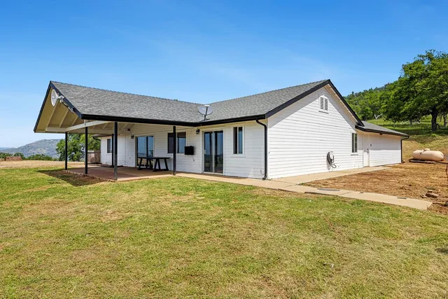 $685,000 | 28383 Shady Oaks Road, Clovis, CA 93619