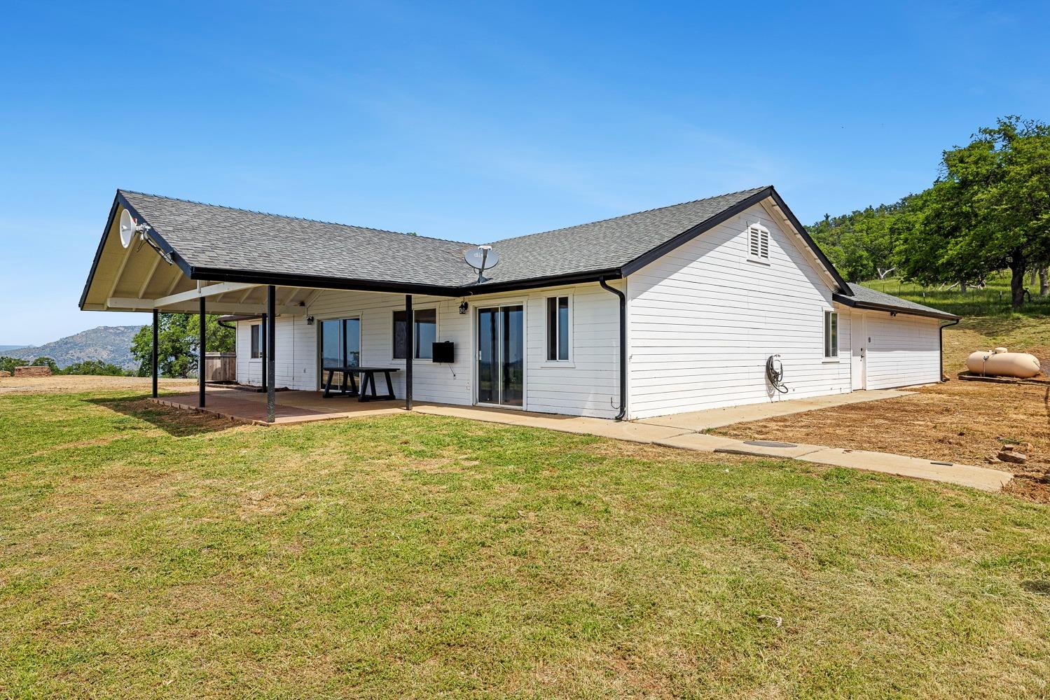 28383 Shady Oaks Road Clovis, CA 93619 - Photo 44 of 61