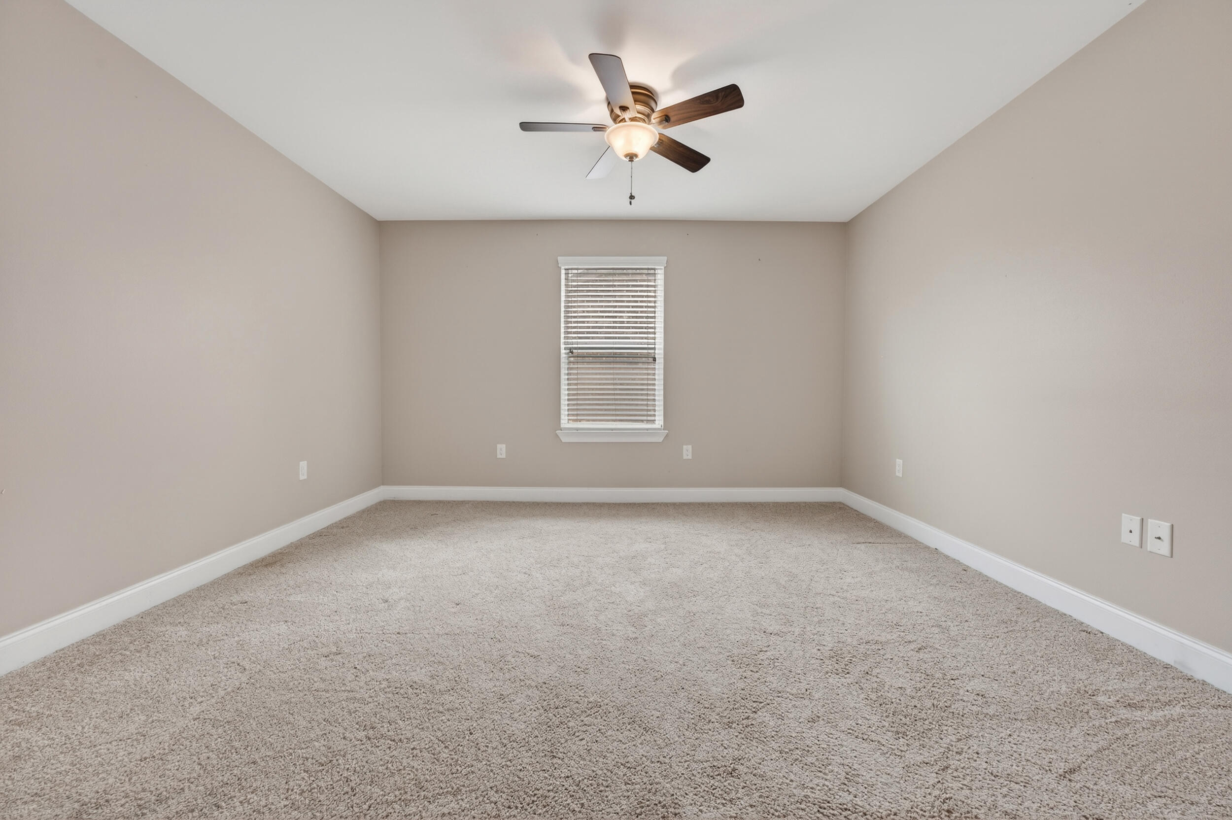 106 Arrowhead Way Niceville, FL 32578 - Photo 28 of 39 a view of a window in a room