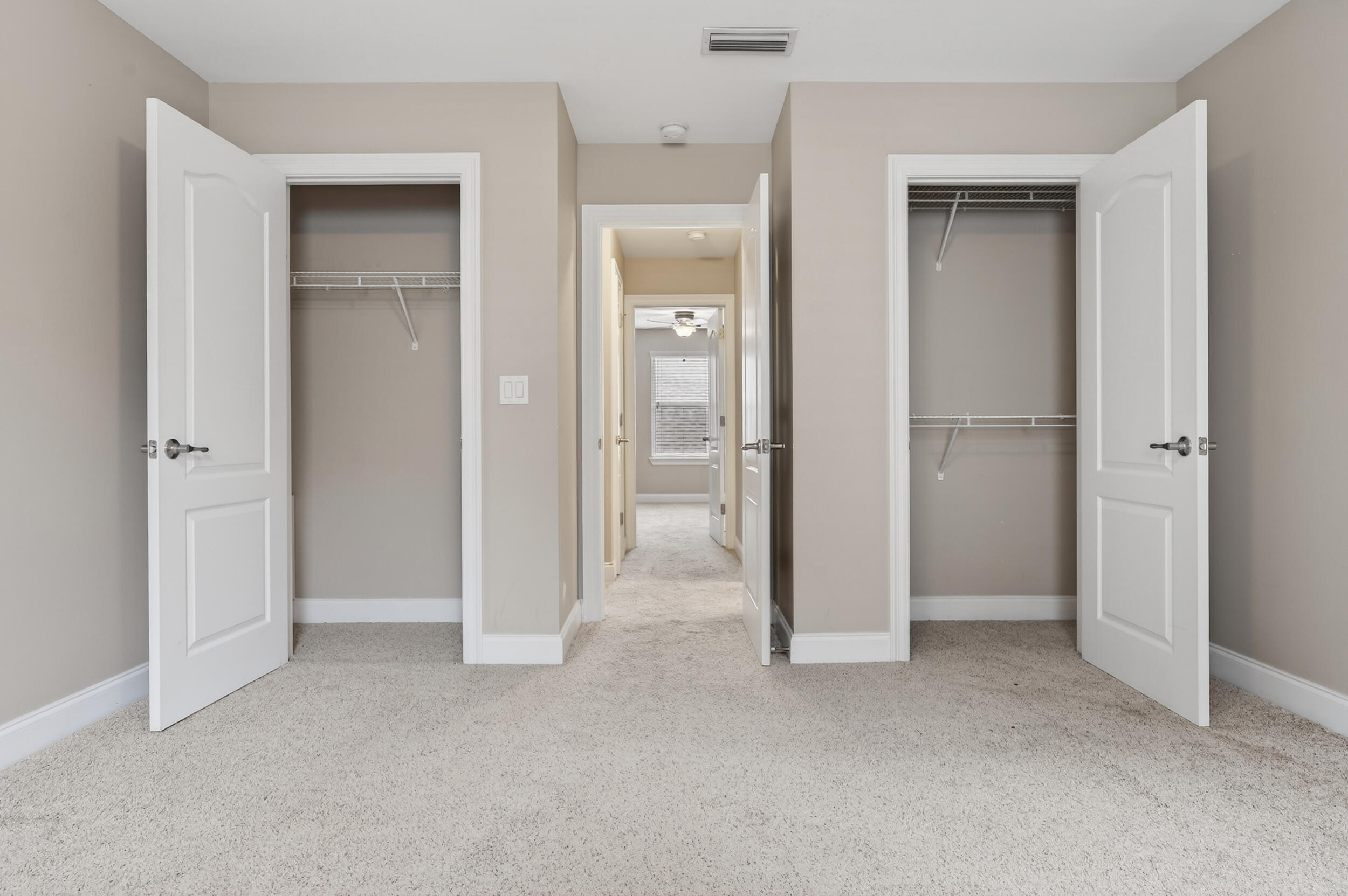 106 Arrowhead Way Niceville, FL 32578 - Photo 30 of 39 an empty room with closet and a bathroom