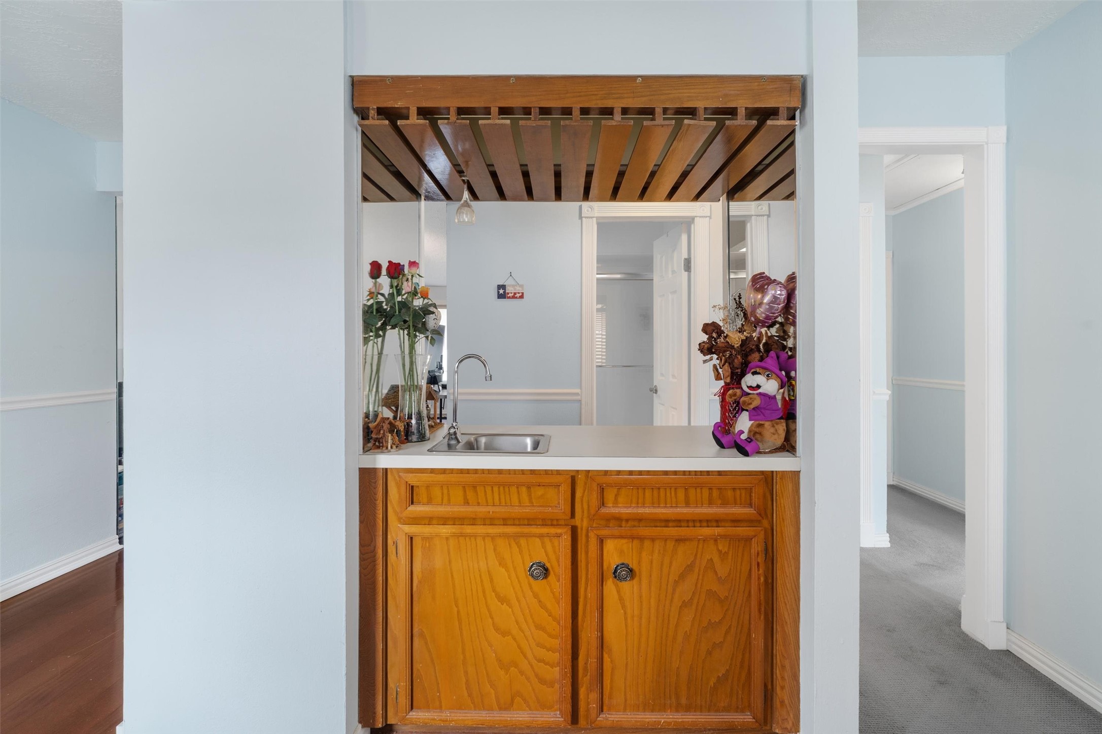 1719 Sullins Way Houston, TX 77058 - Photo 5 of 27 view of utility room