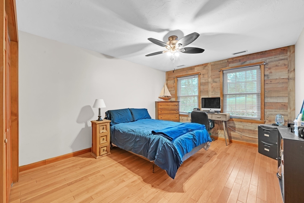 32 Sibley Road Sutton, MA 01590 - Photo 18 of 31