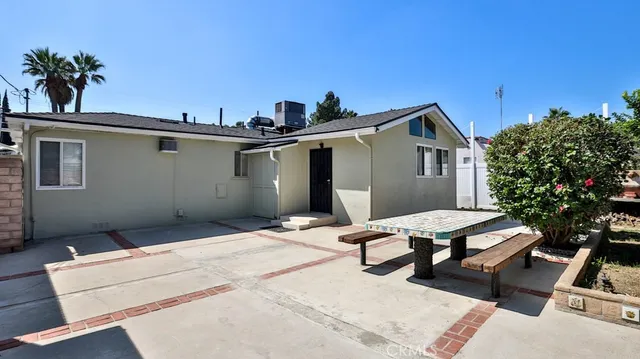 $865,000 | 15841 Marlin Place, Van Nuys, CA 91406