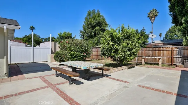 $865,000 | 15841 Marlin Place, Van Nuys, CA 91406