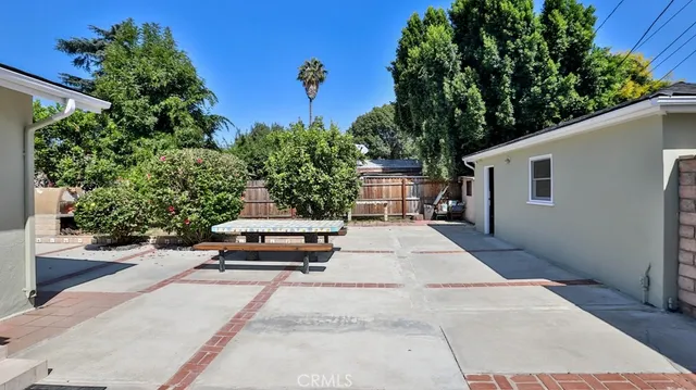 $865,000 | 15841 Marlin Place, Van Nuys, CA 91406