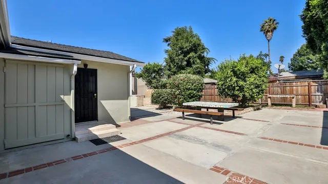$865,000 | 15841 Marlin Place, Van Nuys, CA 91406