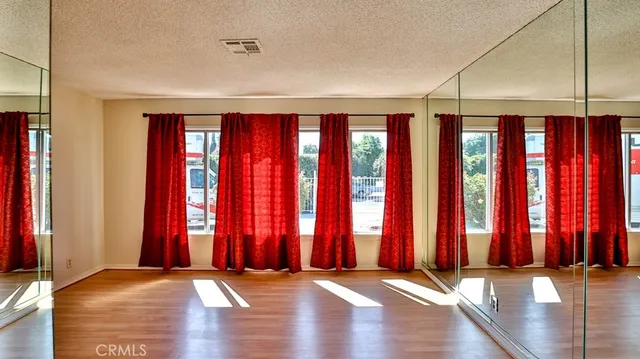 $865,000 | 15841 Marlin Place, Van Nuys, CA 91406