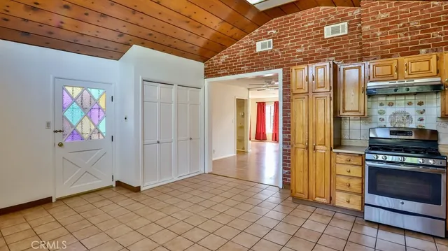 $865,000 | 15841 Marlin Place, Van Nuys, CA 91406