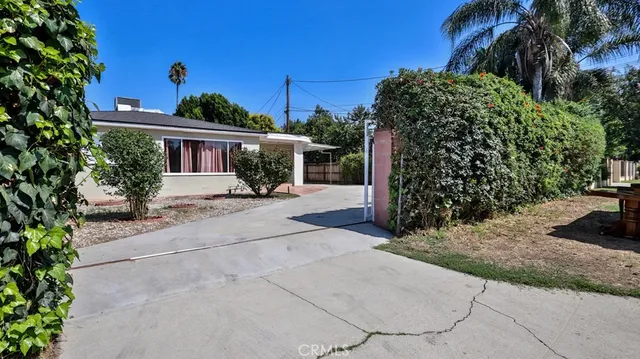 $865,000 | 15841 Marlin Place, Van Nuys, CA 91406