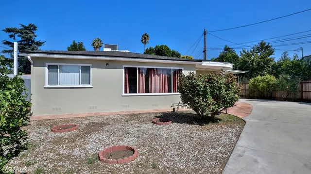 $865,000 | 15841 Marlin Place, Van Nuys, CA 91406