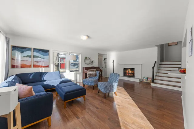 $475,000 | 425 Wakeman Avenue, Wheaton, IL 60187