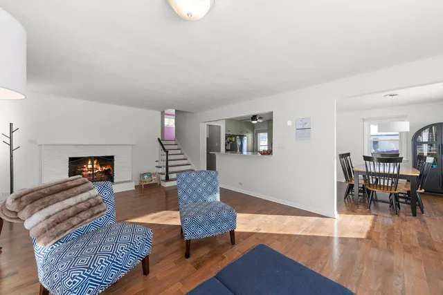 $475,000 | 425 Wakeman Avenue, Wheaton, IL 60187