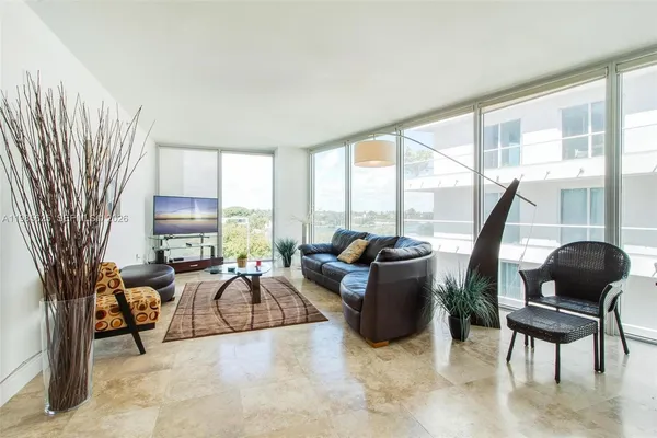 $3,400 | 6305 Indian Creek Drive, Unit 5A, Miami Beach, FL 33141
