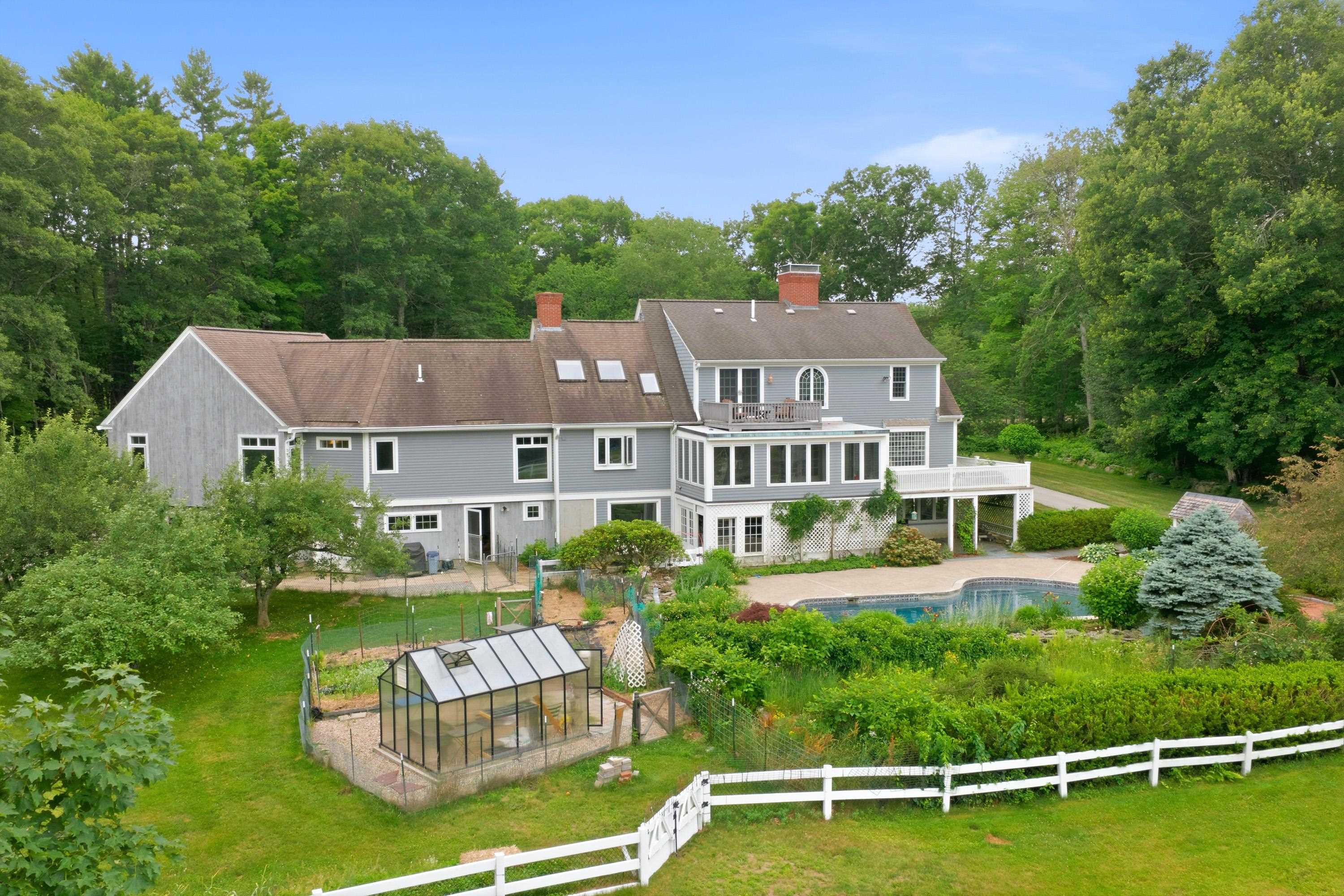 428 Clark Hill Road New Boston, NH 03070 - Photo 3 of 34