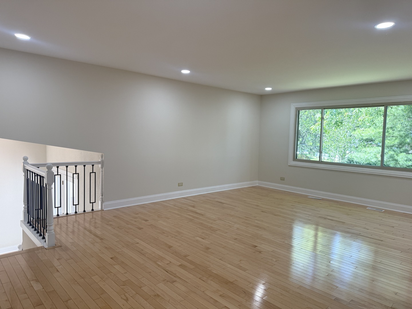 425 Carriage Hill Road Naperville, IL 60565 - Photo 8 of 42