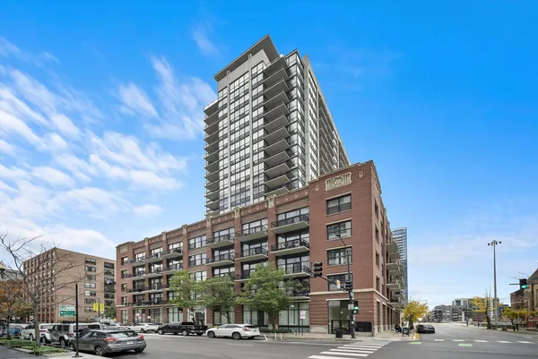 $239,900 | 210 South Desplaines Street, Unit 908, Chicago, IL 60661