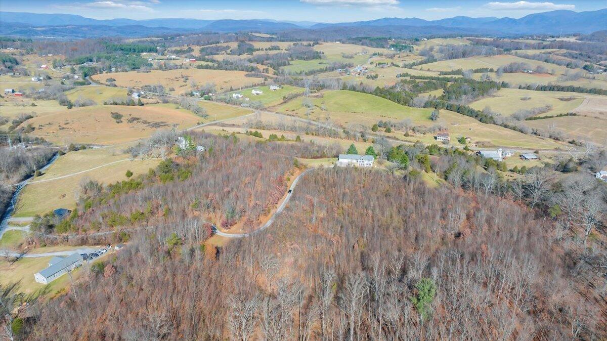 242 Trevey Road Buchanan, VA 24066 - Photo 77 of 126 75-DJI_20231123100039_0019_D_MIB