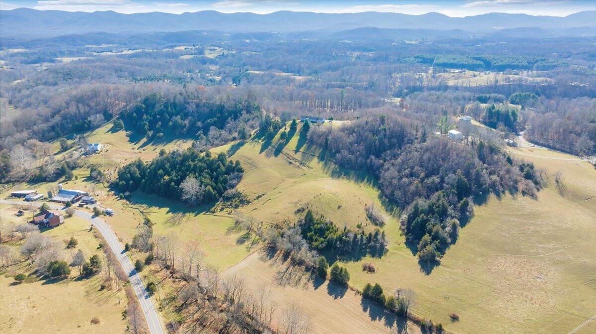 242 Trevey Road Buchanan, VA 24066 - Photo 88 of 126 86-DJI_20231123100336_0030_D_MIB