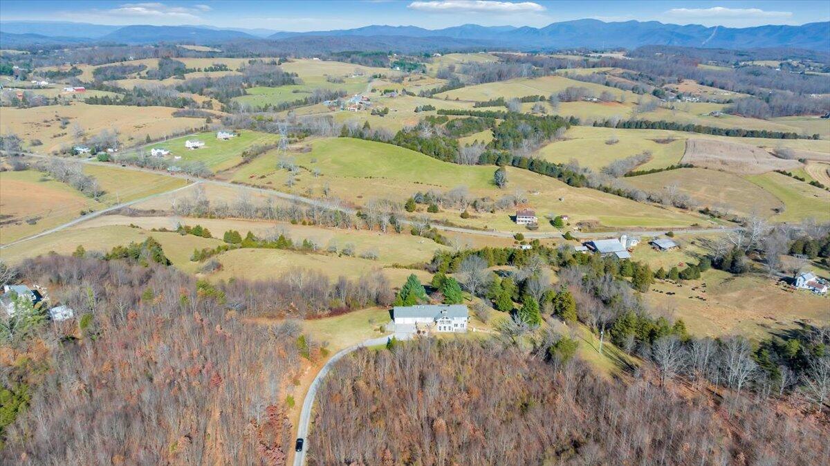 242 Trevey Road Buchanan, VA 24066 - Photo 94 of 126 92-DJI_20231123100530_0036_D_MIB
