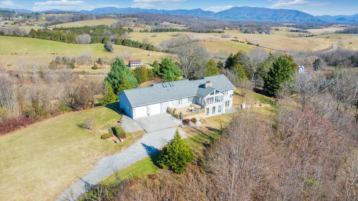 242 Trevey Road Buchanan, VA 24066 - Photo 95 of 126 93-DJI_20231123100557_0037_D_MIB
