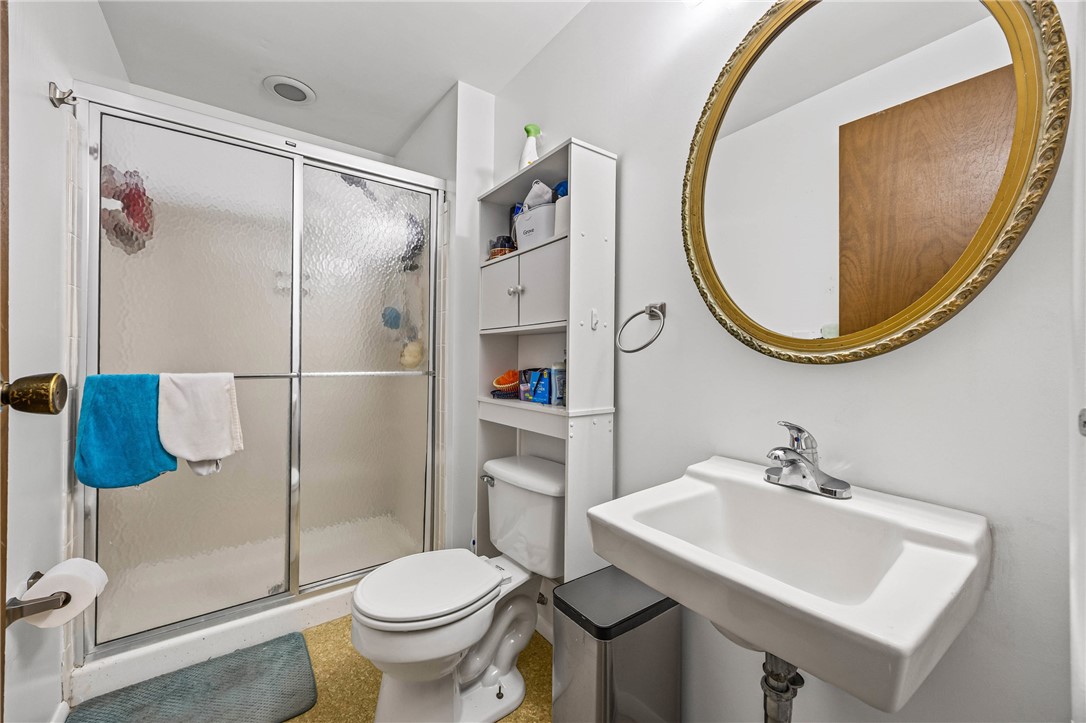 842 Independence Drive Webster, NY 14580 - Photo 13 of 29 Full Bath in Primary