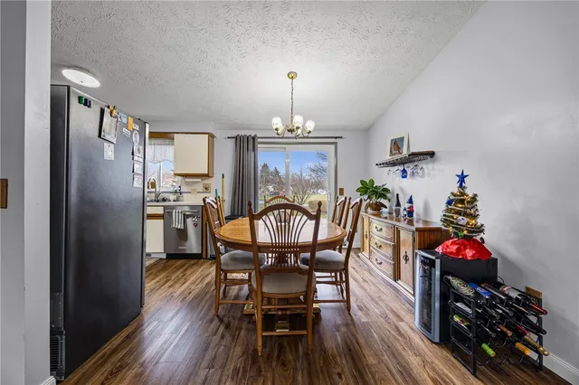 $289,900 | 842 Independence Drive, Webster, NY 14580