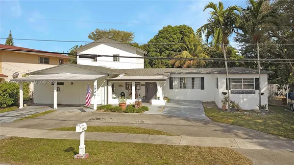 $949,000 | 1221 Southwest 74th Court, Miami, FL 33144