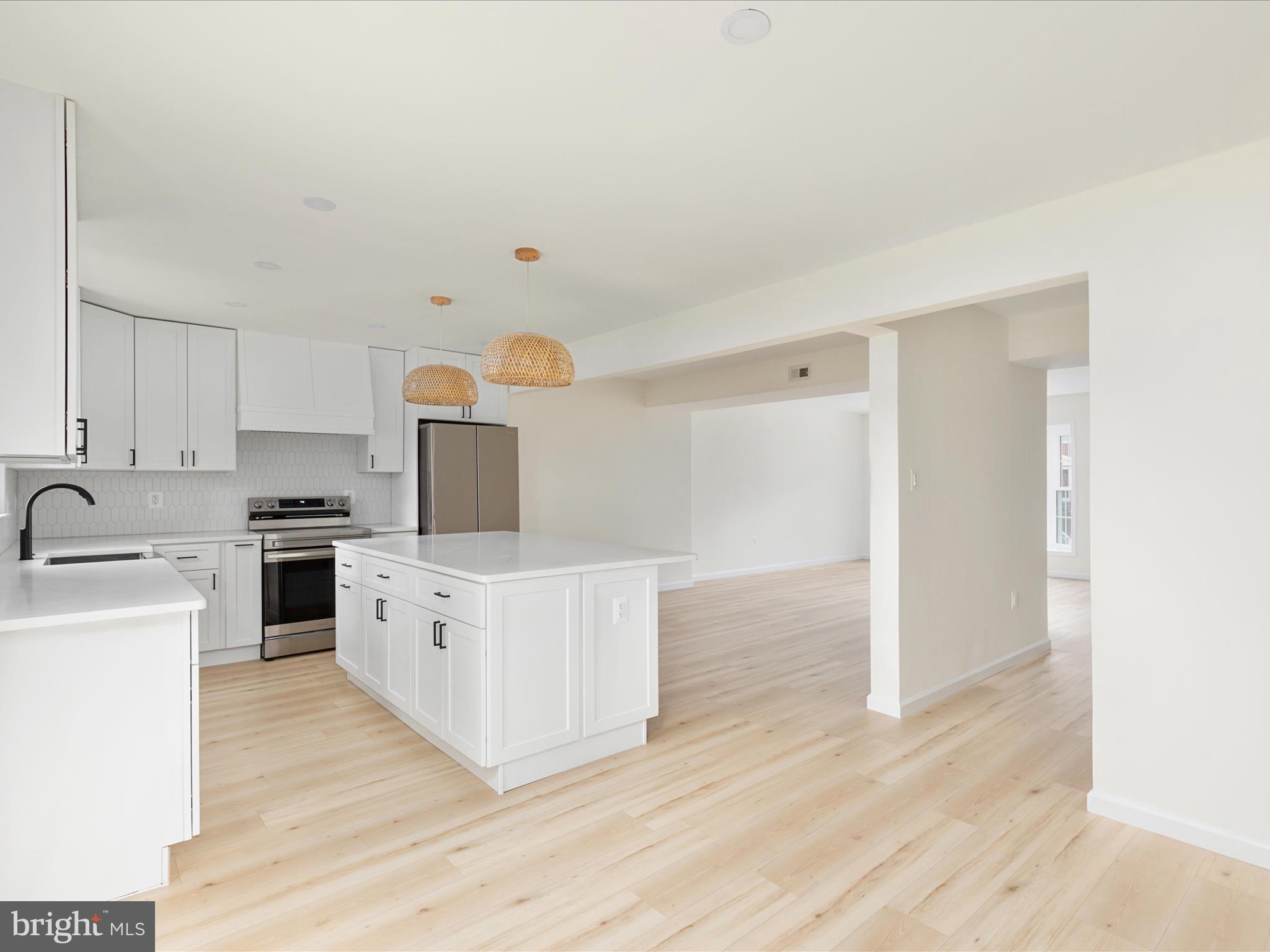8009 Sleepy View Lane Springfield, VA 22153 - Photo 11 of 54 2E6A8895_8009 Sleepy View Ln -Absolute Altitude -