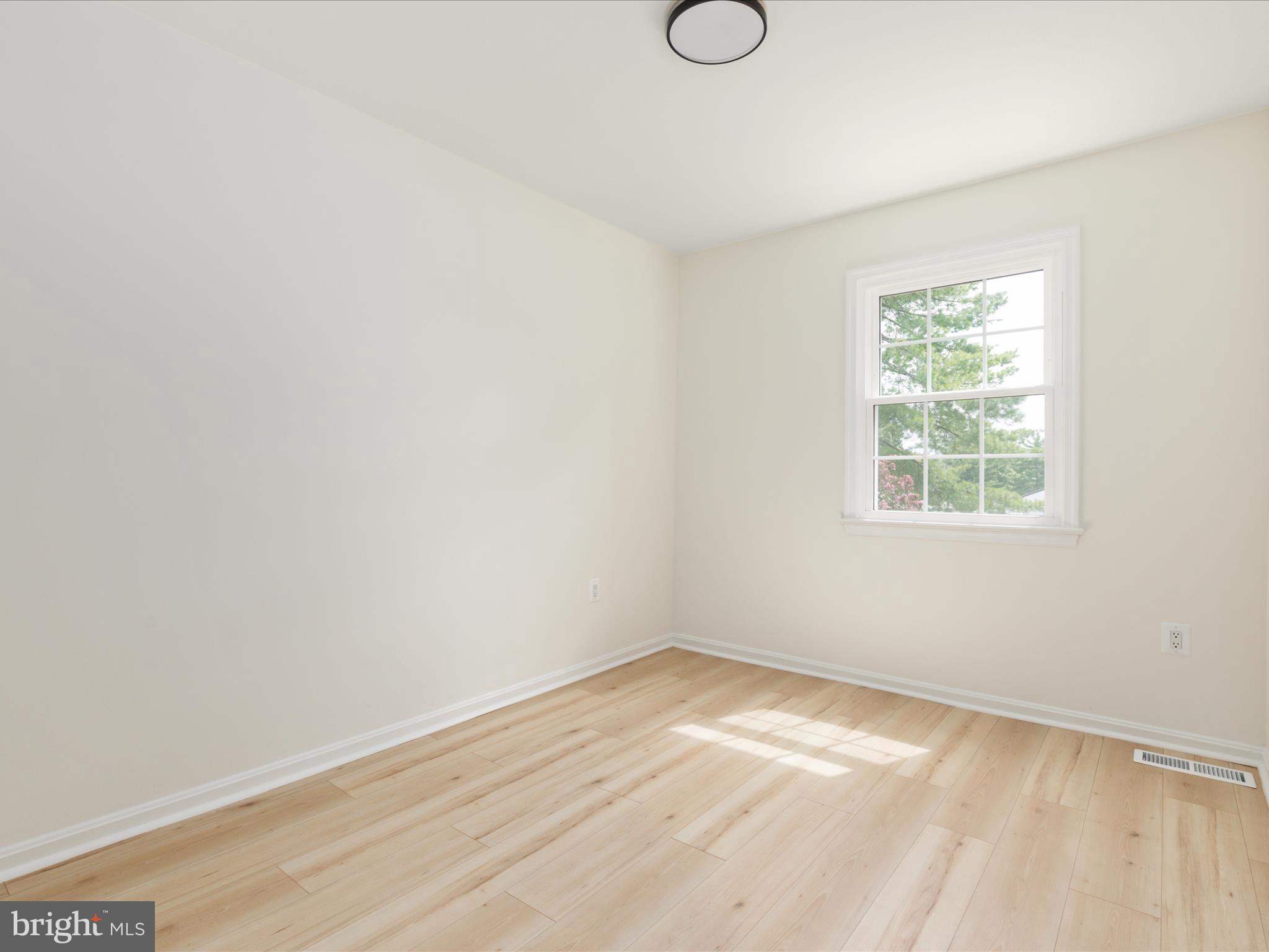 8009 Sleepy View Lane Springfield, VA 22153 - Photo 15 of 54 2E6A8805_8009 Sleepy View Ln -Absolute Altitude -