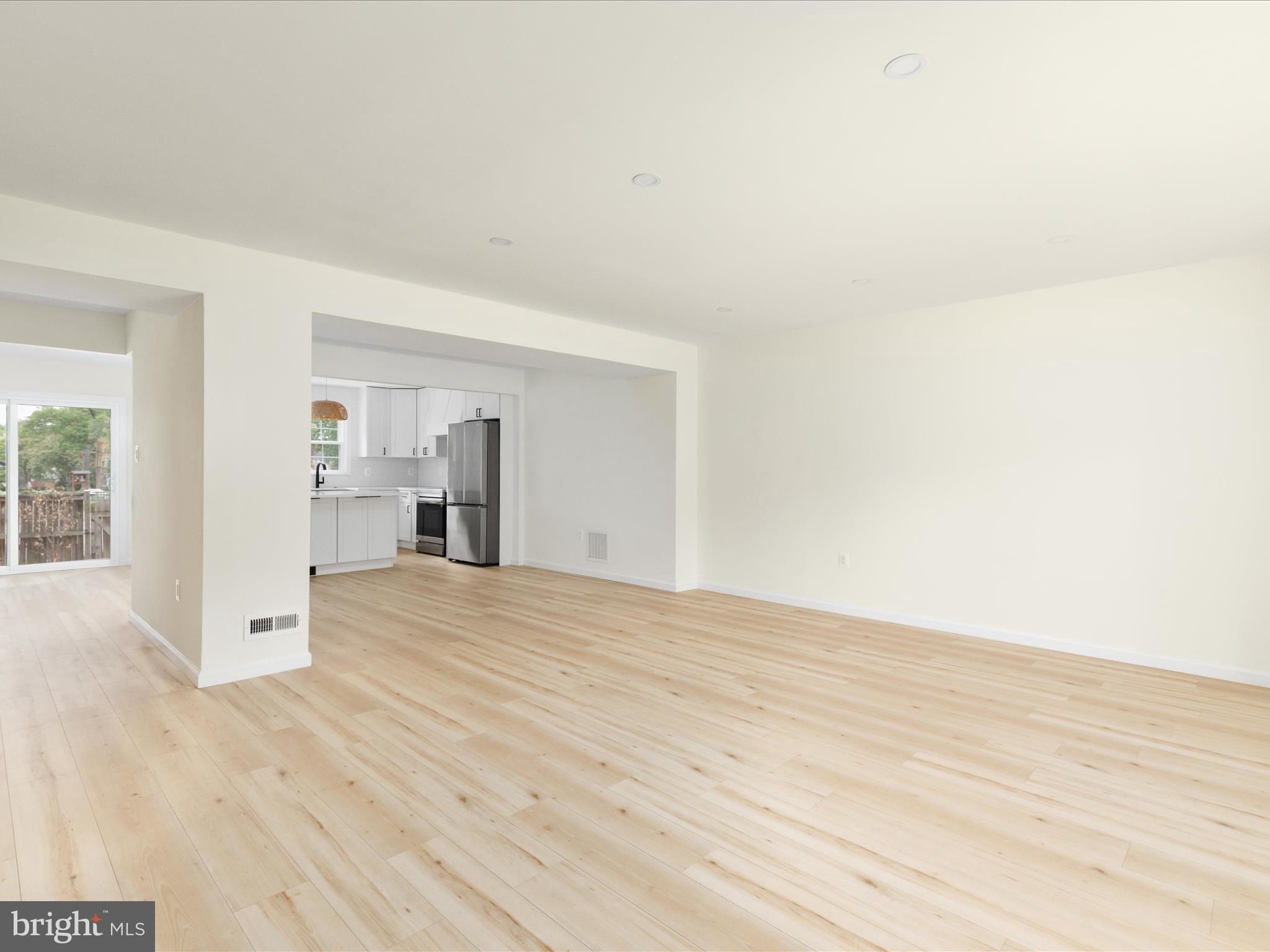 8009 Sleepy View Lane Springfield, VA 22153 - Photo 4 of 54 2E6A8854_8009 Sleepy View Ln -Absolute Altitude -