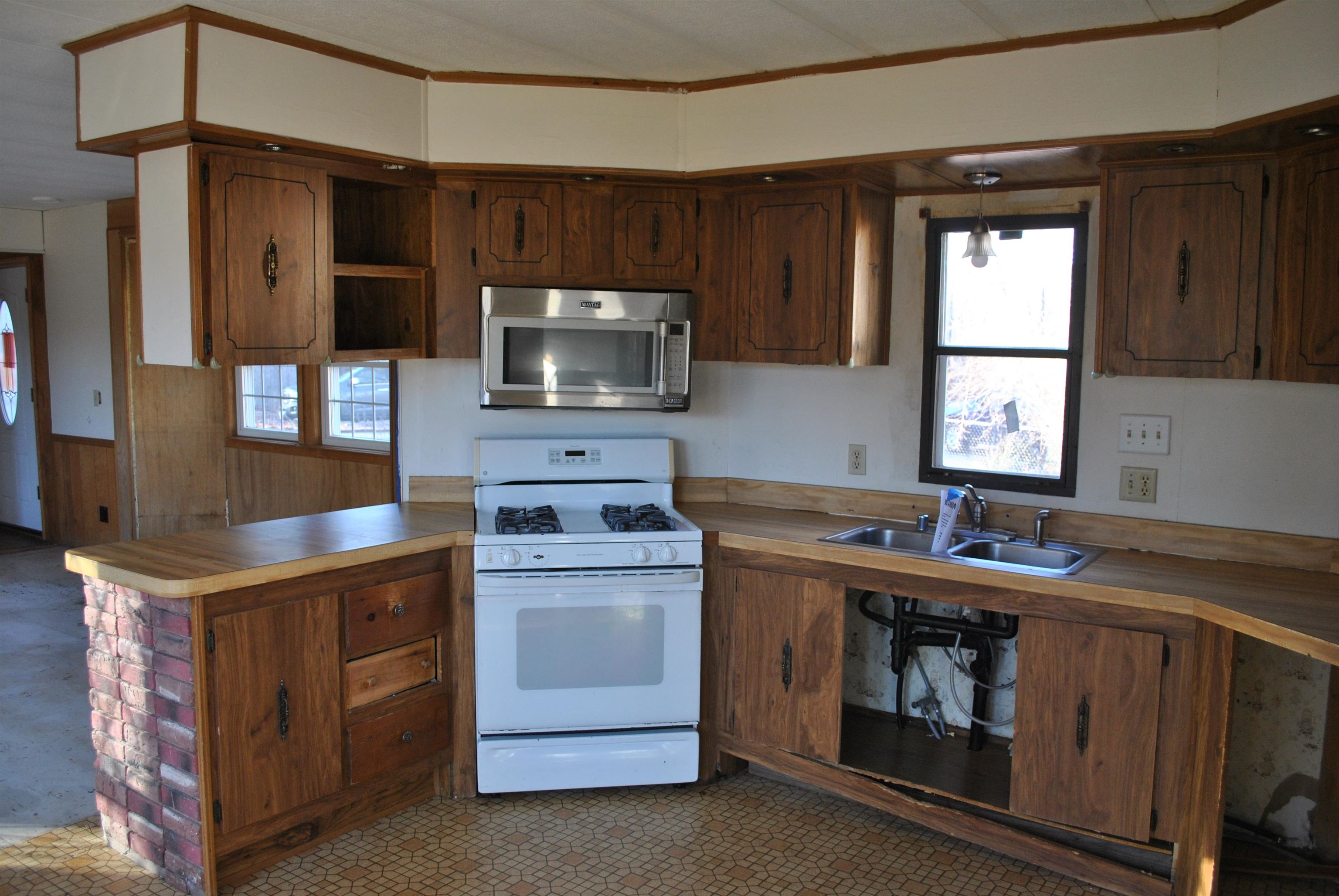 18 Silver Bell Mobile Home Park Rochester, NH 03868 - Photo 17 of 19