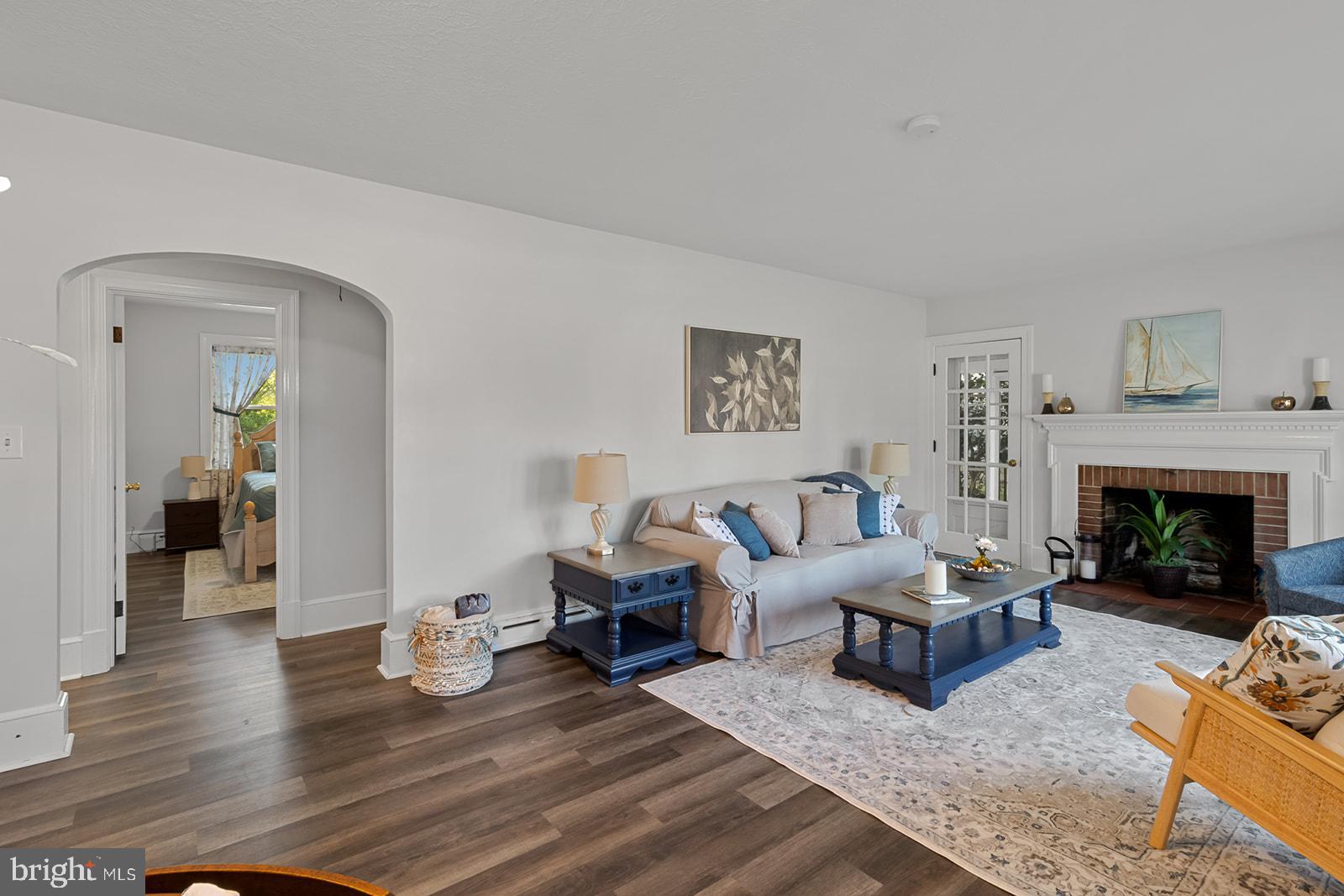 52 Lake Road Lottsburg, VA 22511 - Photo 13 of 42 Hallway divides living area and bedrooms