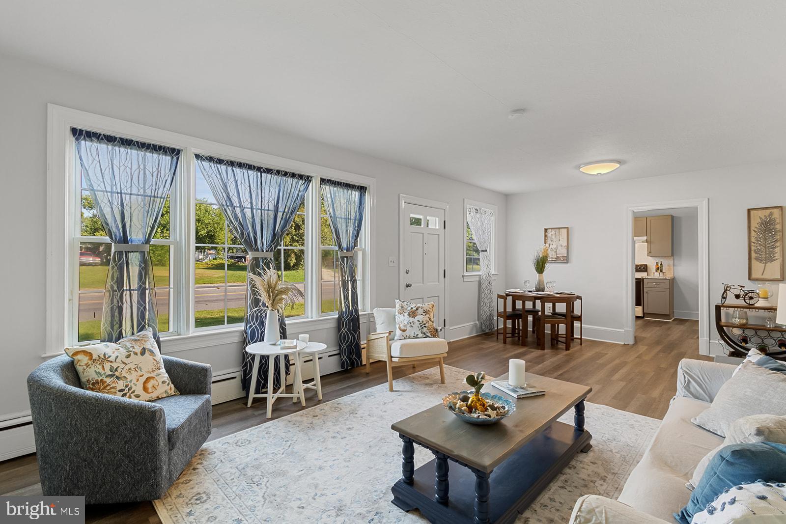 52 Lake Road Lottsburg, VA 22511 - Photo 14 of 42 Spacious living room