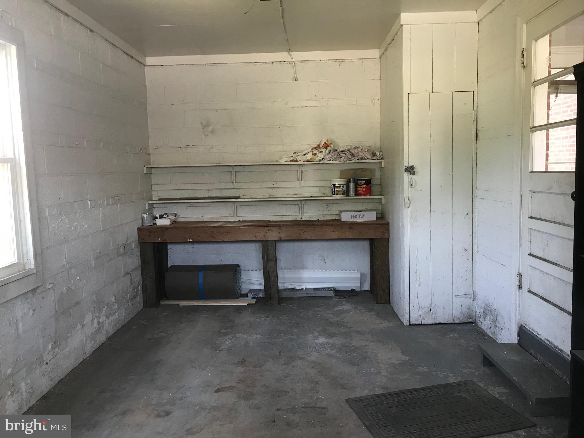 52 Lake Road Lottsburg, VA 22511 - Photo 29 of 42 Interior Garage