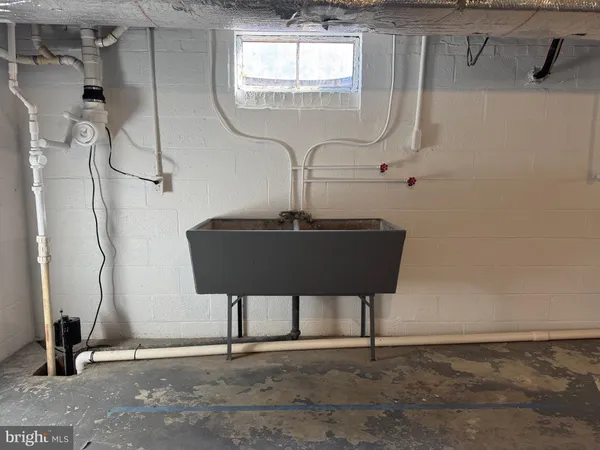 $220,000 | 52 Lake Road, Lottsburg, VA 22511