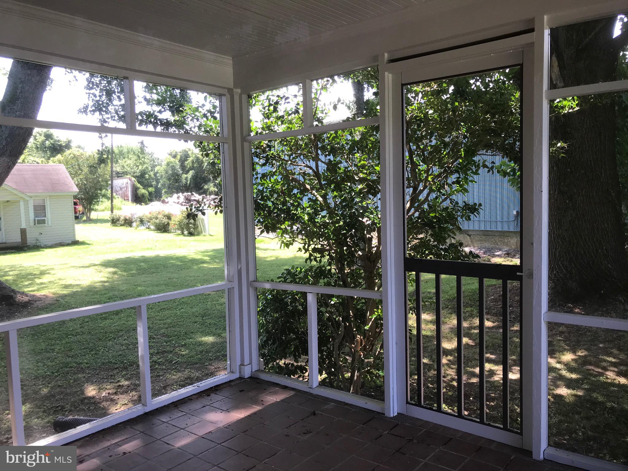 52 Lake Road Lottsburg, VA 22511 - Photo 8 of 42 Private Screened Porch