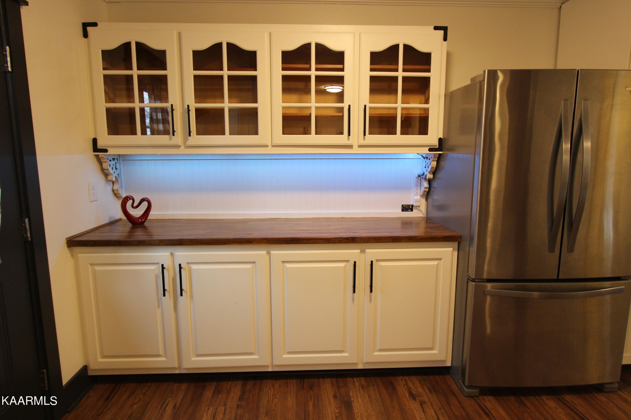 4222 Abercorn Road Knoxville, TN 37921 - Photo 11 of 33 a kitchen with stainless steel appliances granite countertop a refrigerator and a sink