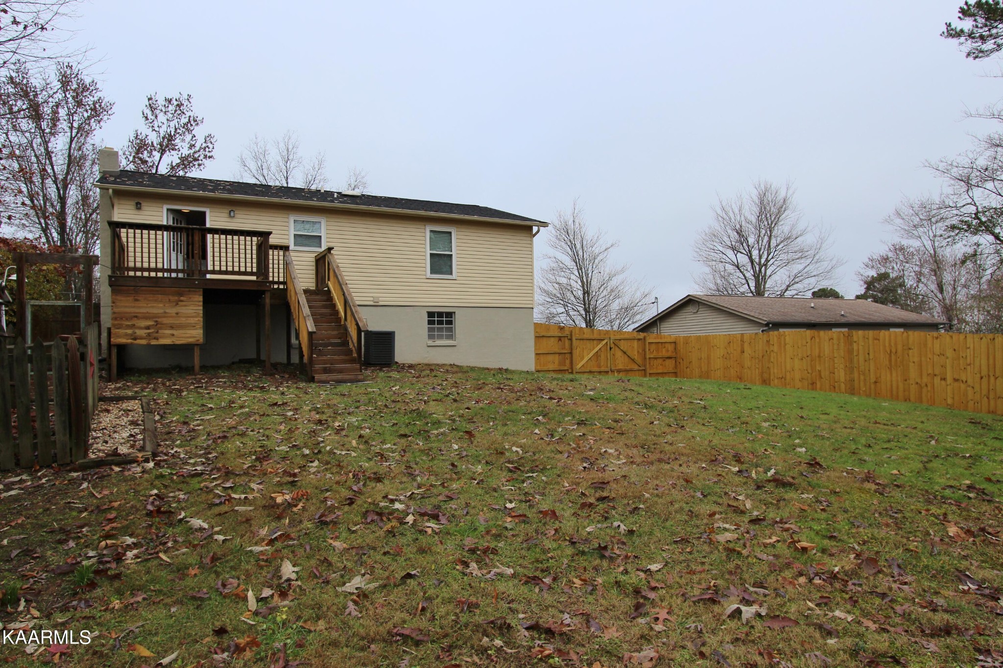 4222 Abercorn Road Knoxville, TN 37921 - Photo 26 of 33 a house view with a garden space